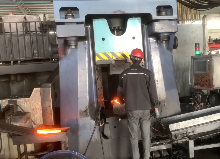31.5kJ CNC Die-Forging Hammer Working Video