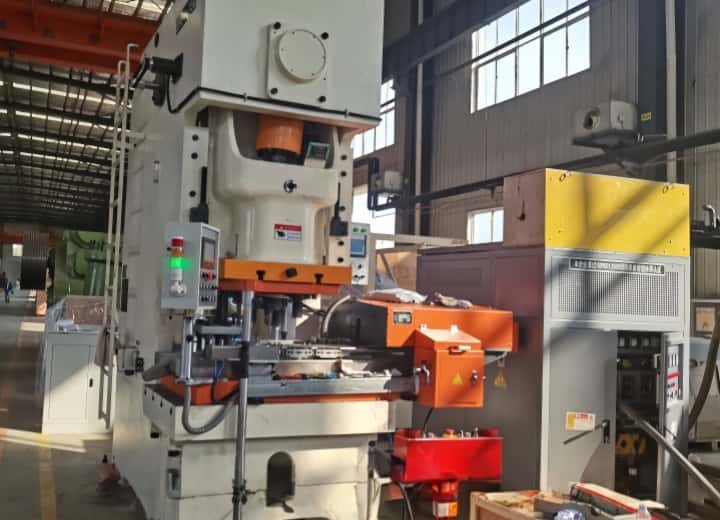 Nut forging automated production line