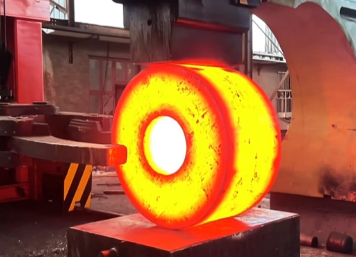 Full Hydraulic Open Die Forging Hammer (C66YA 35-875kJ)